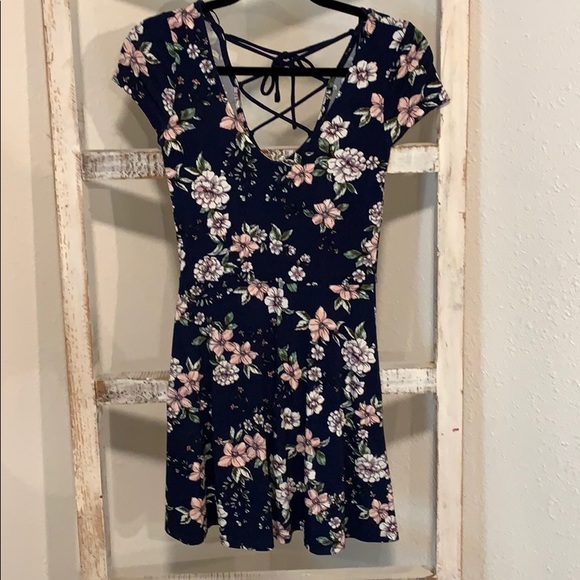 Aeropostale Dresses & Skirts - cute dress Aeropostale Dresses & Skirts - cute dress